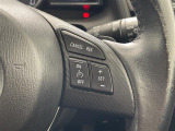 【 ステアリングスイッチ 】手元のスイッチでナビ操作が可能です。非常に便利な機能です。取り付けのナビによってはオプション設定となっております。