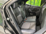 後部座席も気になるようなキズ・汚れやへたり等、大きなダメージはなく、良好な状態です。