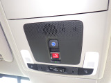 緊急通報ボタンが装備されています。ホンダコネクト対応。ご利用には Honda Total Careプレミアムのご加入が必要です。
