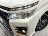 【LEDヘッドライト】悪天候や夜間走行時も良好な視界を確保し安心して運転できる高輝度LEDヘッドライトを装備!点灯速度が早く、消費電力も抑えられています。