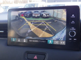 オートエアコンは左右席で独立温度コントロールが可能です。運転席はキンキンに冷やして助手席はマイルドにと言った設定が可能です☆暑さ寒さでケンカすることもなくなりますね♪