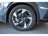 純正18インチアルミホイル/タイヤサイズは225/55R18です