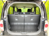 普段のお買い物や通勤、送迎等に十分な荷室スペースを確保しております。セカンドシートを倒すと、大きな荷物の積載も可能です♪