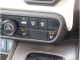 シートヒーター装備付き車!!座席に埋め込まれた電熱線によりシートを暖めることが出来る装備で、温めたられたシートは、寒い冬には最適です!!