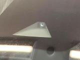 【インテリジェントエマージェンシーブレーキ】フロントカメラで前方の車両や歩行者を検知。衝突しそうな時は衝突被害軽減ブレーキが作動、衝突回避をサポート。より安全にドライブをお楽しみいただけます。