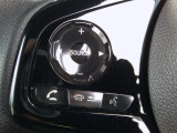 ハンドルにオーディオの操作スイッチが装備されています!視線を前方から外さずハンドルから手を離さずに操作できるのでとっても安全ですね♪