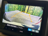 【バックカメラ】駐車時に後方がリアルタイム映像で確認できます。大型商業施設や立体駐車場での駐車時や、夜間のバック時に大活躍!運転スキルに関わらず、今や必須となった装備のひとつです!