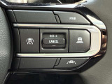 アダプティブクルーズコントロール(ACC)全車速追従機能・停止保持機能付先行車との距離を単眼カメラとミリ波レーダーで測定し設定した車間距離を保ちながら自動的に加速・減速・停止まで追従します。