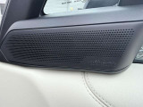 英国のオーディオメーカーMERIDIAN Audioは、その優れたサウンドで高い評価を受けています。数々の受賞歴を誇る同社のサウンドシステムは、長年にわたる音響心理学の研究をもとに、リアルなサウンドを実現。
