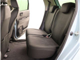 ゆとりある広々とした車内空間は、ドライブを始め買い物やレジャーなど、幅広く活躍します。一人でもみんなとでもお出かけを楽しみましょう!