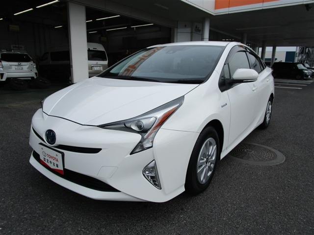 プリウス 1.8 S （DAA-ZVW50）