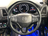 インテリアに合わせたデザインのステアリングは、運転される方のことも考え、運転しやすい形状、大きさです。是非一度、実際に触ってお確かめください。