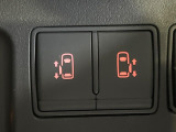 【両側パワースライドドア】スマートキーや運転席のスイッチで後席両側スライドドアの開閉が可能♪電動だから力を入れてドアを開ける必要が無く、小さなお子様でも簡単に開け閉めでき快適です♪