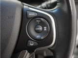 ◆アダプティブクルーズコントロール◆予め設定した車速内でクルマが自動的に加減速。前走車との適切な車間距離を維持しながら追従走行します。【LKAS】車線維持支援システムでステアリング操作を支援。