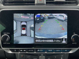 【アラウンドビューモニター】空から見下ろしているような視点で周囲を確認できます。スムースな駐車をサポートします♪