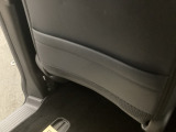 【収納】後部座席収納。散乱しがちな小物を収納するのに便利です。