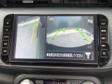 アラウンドビューモニターは前方や側面を映し出すことも可能ですので発進時の確認や幅寄せ離合時などにとても便利です。