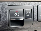 ★電動パーキングブレーキ★スイッチで作動・解除。「P」シフトで自動作動、「P」シフト以外にシフトで解除されるオート機能!