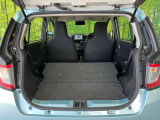 普段のお買い物や通勤、送迎等に十分な荷室スペースを確保しております。セカンドシートを倒すと、大きな荷物の積載も可能です♪