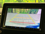 【バックカメラ】駐車時に後方がリアルタイム映像で確認できます。大型商業施設や立体駐車場での駐車時や、夜間のバック時に大活躍!運転スキルに関わらず、今や必須となった装備のひとつです!