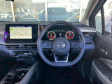 とっても視界が広くて、女性も運転しやすいお車になっております。