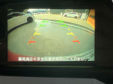 バックカメラが装着されています。ガイド機能付きなので後方の距離もつかみやすくなっています