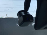 万が一の事故のときに証拠としても使えるドライブレコーダーが装備されています。