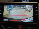 バックガイドモニターで、後方を確認しながら安心して駐車することができます。運転初心者も熟練者も必須の機能ですよ!