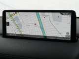 マツダコネクトの10.25インチワイドセンターディスプレイです。『Android Auto』『Apple CarPlay』や独自のコネクテッドサービスに対応したインターフェイスシステムです。