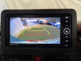 見えづらい車体後方部を映像で映し出してしっかりサポート!難しいバック駐車も安心です♪