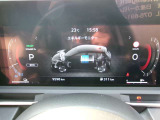 メーター中央に、様々な車両情報を表示してくれる、ディスプレイがついています。