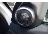 英国のオーディオメーカーMERIDIAN Audioは、その優れたサウンドで高い評価を受けています。数々の受賞歴を誇る同社のサウンドシステムは、長年にわたる音響心理学の研究をもとに、リアルなサウンドを実現。
