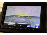 バックカメラが装備されており、後方の安全確認はもちろんのこと狭い場所での駐車や雨の日・夜間など視界の悪いコンディションでのストレスの軽減にもなります!