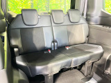 3列目シートはもちろん状態良好☆大人でもゆったりと座って頂けますので、大人数でのお出かけもラクラクです♪ご家族で、気の知れた仲間で、ドライブに行くのが楽しみですね♪