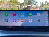【アップルカープレイ】iPhoneがBMW車両とワイヤレスで接続されます。Apple CarPlayでは、オーディオストリーミングやメッセージングアプリがディスプレイに表示されます。