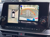 【アラウンドビューモニター】専用のカメラにより、上から見下ろしたような視点で360度クルマの周囲を確認することができます☆死角部分も確認しやすく、狭い場所での切り返しや駐車もスムーズに行えます。
