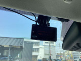 もう無くてはならない、ドライブレコーダーが搭載済みです!あおり運転等の抑制にもなりますし、万が一の時もこれでバッチリ確認できます!