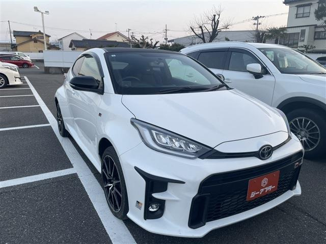 GRヤリス 1.6 RC 4WD 禁煙車 6MT カーボン調ルーフ