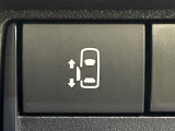 【パワースライドドア】スマートキーや運転席のスイッチでスライドドアの開閉が可能♪電動だから力を入れてドアを開ける必要が無く、小さいお子様でも、重い荷物を持っている時もラクに開け閉めできます♪