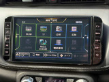 日産純正メモリーナビ。操作も簡単なタッチパネルです。