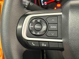 ナビゲーションやオーディオなどを取り付けた場合にはその操作がハンドルの手元でできるステアリングスイッチが付いてます