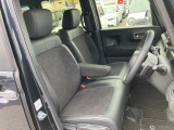 どなたさまでも運転がしやすい広い視界で運転し易いNBOXカスタムです!