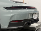 オプション:スポーツクロノパッケージ、タイヤ温度表示機能、Porsche Track Precision App を含む、PORSCHEロゴ(ハイグロスブラック塗装)