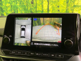 【アラウンドビューモニター】専用のカメラにより、上から見下ろしたような視点で360度クルマの周囲を確認することができます☆死角部分も確認しやすく、狭い場所での切り返しや駐車もスムーズに行えます。