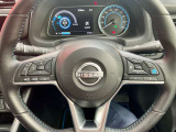 オーディオ&プロパイロットが操作出来るステアリングスイッッチ付いています