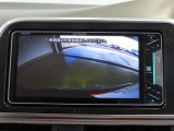 バックモニター付きです。