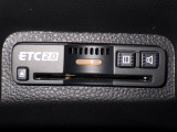 緊急通報ボタンが装備されています。ホンダコネクト対応。ご利用には Honda Total Careプレミアムのご加入が必要です。
