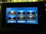 センターパネルにスッキリと収まった純正オーディオです!お気に入りの音楽・ラジオを聴きながら楽しいドライブをお楽しみくださいね♪