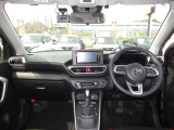 インパネ周りはこのように機能的にまとまっています。もちろんクリーニング済みで、室内もキレイです。