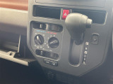 【 シフト 】シフトも操作しやすく快適なドライブを楽しんでいただけます。